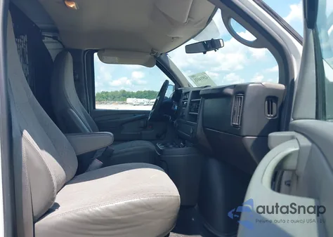 2012 Chevrolet Express 2500 Work Van z USA, uszkodzony, nr VIN 1GCWGFBA6C1146853